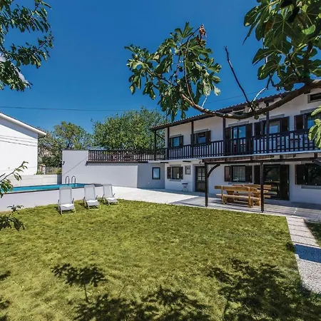 Lovely In With Sauna Holiday home Sela na Krasu